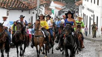 CUSCO: Por quinto a&ntilde;o consecutivo, organizan "Cabalgata por la Ruta de T&uacute;pac Amaru II", en 5 provincias de la regi&oacute;n