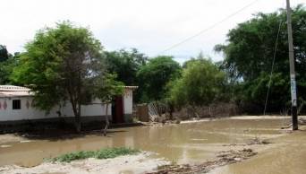 Viviendas inundadas por desborde de r&iacute;os Huallaga e Higueras en Hu&aacute;nuco