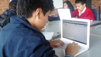 LAS REDES SOCIALES Y LOS J�VENES: Antes que prohibir, es mucho mejor educar y un adecuado control