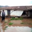 Aumentan a m&aacute;s de 500 las familias afectadas por desborde del r&iacute;o Huallaga, en zona de Papaplaya, regi&oacute;n San Mart&iacute;n - Las clases escolares han sido suspendidas y la plaza central se encuentra convertida en un lago de aproximadamente un metro de profundidad.