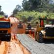 Regiones recibir&aacute;n 700 millones para potenciar proyectos de inversi&oacute;n p&uacute;blica y garantizar prestaci&oacute;n de servicios en diversos rubros - Obras que se realicen con dichos fondos se traducir&aacute;n en m&aacute;s empleo, que coincide con los lineamientos del gobierno de inclusi&oacute;n social, seg&uacute;n titular de la PCM
