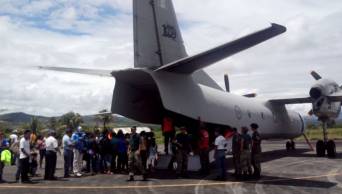 A trav&eacute;s de puente a&eacute;reo, la FAP traslada a m&aacute;s de 200 personas varadas en las zonas afectadas en San Mart&iacute;n