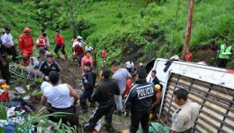 Carretera Tarapoto -Yurimaguas contin&uacute;a cerrada para facilitar b&uacute;squeda de desaparecidos tras ca&iacute;da de huayco