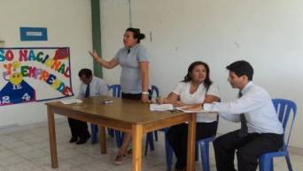 La directora de la UGEL Tocache asever&oacute; que continuar&aacute; luchando con mano dura contra la corrupci&oacute;n, caiga quien caiga