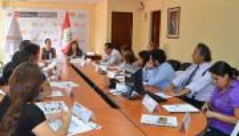 Profesionales peruanos se capacitar&aacute;n en Nueva Zelanda para la Cumbre APEC a realizarse el 2016 en el Per&uacute;