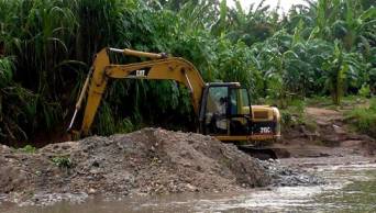 Municipalidad Provincial de San Mart&iacute;n ejecuta labores de protecci&oacute;n de l&iacute;nea de conducci&oacute;n de agua potable