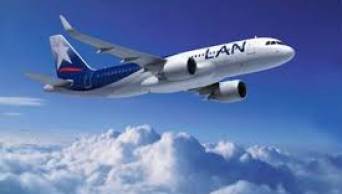 Avi&oacute;n de LAN con 120 pasajeros, entre ellos 32 trabajadores del INEI estuvo a punto de precipitarse a tierra, en Tarapoto