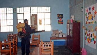 Antes de inicio del a&ntilde;o escolar fumigar&aacute;n 514 aulas de 64 colegios afectados por las inundaciones, en Moyobamba