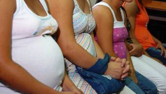 Priorizar&aacute;n prevenci&oacute;n del embarazo adolescente en la Amazon&iacute;a, para frenar alarmante incremento de casos
