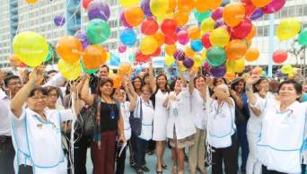 Cada vez son m&aacute;s las mujeres que optan por hacerse pruebas para prevenir c&aacute;ncer de mama y cuello uterino