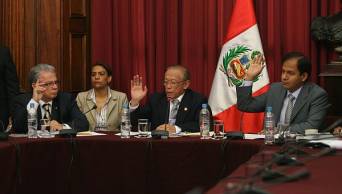 Comisi&oacute;n de �tica del Congreso recomienda suspender por 120 d&iacute;as a dos congresistas