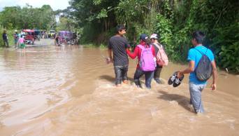 Declaran en "alerta roja" a cinco poblados de la provincia de Moyobamba, inundados por desbordes del r&iacute;o Mayo