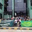 Frustran desalojo de estudiantes que tomaron local central de la Universidad Nacional de San Mart&iacute;n, en Tarapoto - Manifestantes exigen cumplimiento de la Nueva Ley Universitaria y que den paso a las nuevas autoridades elegidas recientemente.