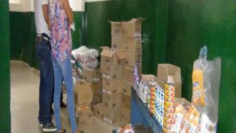 Polic&iacute;a Fiscal de Tarapoto incaut&oacute; latas de conservas y bolsas de sal adulteradas que se comercializaban con etiquetas falsas