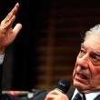 Per&uacute; redujo, dram&aacute;ticamente, la extrema pobreza gracias a la democracia, afirm&oacute; el escritor peruano Mario Vargas Llosa - El Premio Nobel de Literatura 2010 clausur&oacute; el seminario internacional "Am&eacute;rica Latina: Oportunidades y desaf&iacute;os", en la Universidad de Lima