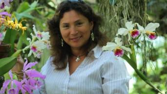 Empresaria moyobambina, Janette Karol Villena Bendez&uacute; fue distinguida con el "Premio de Reconocimiento a la Innovaci&oacute;n"