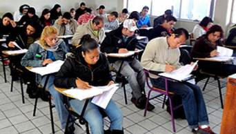 Cerca de 120 mil maestros de todas las regiones del pa&iacute;s participar&aacute;n este domingo 29 en evaluaciones docentes
