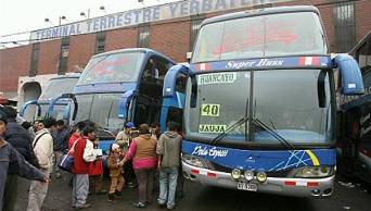 Aumento a m&aacute;s del doble de los pasajes interprovinciales por feriado largo, crea malestar entre cientos de usuarios