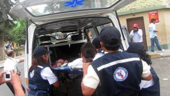 Ante posible rebrote de dengue, Red de Salud de Moyobamba recomienda eliminar objetos donde puedan proliferar zancudos