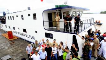 La Marina entreg&oacute; dos plataformas itinerantes para llevar programas sociales a zonas m&aacute;s alejadas de la Amazon&iacute;a