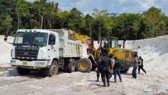 Sernanp, Ministerio P&uacute;blico y Polic&iacute;a Nacional realizan operativo conjunto contra la miner&iacute;a ilegal cerca de la Reserva Allpahuayo, en Loreto
