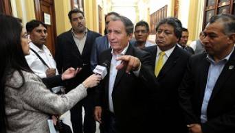 Plantean modificar Ley que proh&iacute;be la reelecci&oacute;n de alcaldes para que la norma entre en vigencia, reci&eacute;n, a partir del 2018