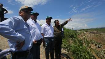 Ministro de Agricultura garantiza uso correcto de recursos en obras de prevenci&oacute;n ante efectos del Fen&oacute;meno El Ni&ntilde;o