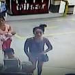 Desnaturalizada madre utiliza a su hija adolescente de tendera, para robar en un Mini Market de Moyobamba - Im&aacute;genes fueron captadas por las c&aacute;maras de seguridad de la tienda comercial ubicada en el Grifo Dilsar, en el barrio de Lluyllucucha