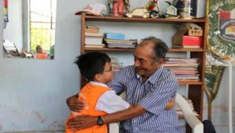 Dos estudiantes de San Mart&iacute;n ganan concurso nacional escolar �Los Abuelos Ahora� de Pensi&oacute;n 65