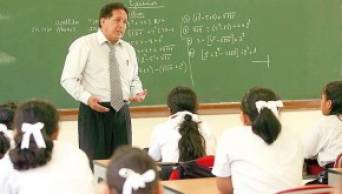 Resaltan decisi&oacute;n de docentes de Colegio Celis Bardales de no acatar paro magisterial y continuar clases escolares