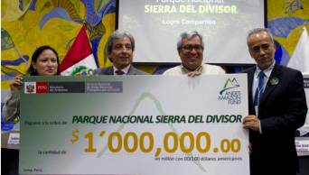 Bi&oacute;logo peruano se&ntilde;ala que se puede explotar recursos de la selva,  haci&eacute;ndolo bien, implementando sistemas no contaminantes