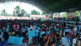 Entregan t&iacute;tulos de propiedad a m&aacute;s de 4,450 familias de 9 distritos de la provincia Padre Abad, en la regi&oacute;n Ucayali