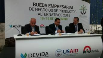 Excocaleros de San Mart&iacute;n, Hu&aacute;nuco, Ucayali, Puno, Jun&iacute;n,  Cusco  y valles del Monz&oacute;n y VRAEM, esperan cerrar ventas por m&aacute;s de 30 millones