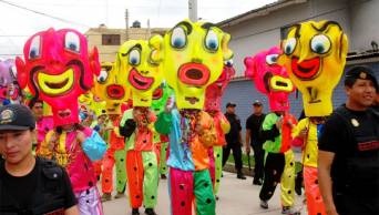 Tradicional Carnaval de Cajamarca contin&uacute;a este lunes 25, con la presentaci&oacute;n de las candidatas a reina del carnaval