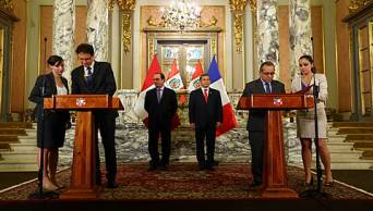 Per&uacute; y Francia firman acuerdo de reconocimiento de grados y t&iacute;tulos, en el marco de la visita oficial del presidente franc&eacute;s Fran&ccedil;ois Hollande