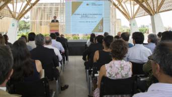 Per&uacute; es uno de los centros mundiales de origen y diversificaci&oacute;n de biodiversidad gen&eacute;tica. Cuenta con 184 especies de plantas y 5 de animales domesticados