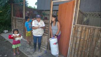 Amazonas: El MINSA brinda atenci&oacute;n m&eacute;dica, casa por casa, a m&aacute;s de 6 mil pobladores de 41 comunidades afectadas por derrame de petr&oacute;leo