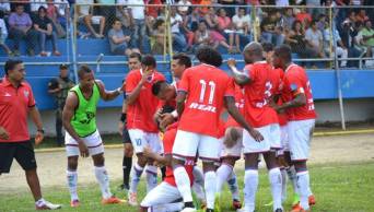 Uni&oacute;n Comercio y Juan Aurich empataron sin goles en Moyobamba