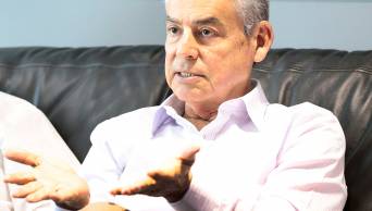 Congresista electo, C&eacute;sar Villanueva afirm&oacute; que un eventual gobierno fujimorista ser&iacute;a riesgoso para la democracia