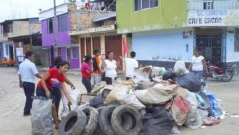 Realizan campa&ntilde;a de eliminaci&oacute;n de criaderos de zancudos en Moyobamba