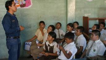Electro Oriente capacita a escolares en colegios de San Mart&iacute;n y Yurimaguas
