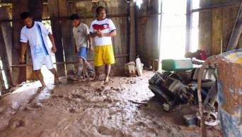 Laguna Cashirococha San Juan se desborda e inunda 22 viviendas - Ucayali