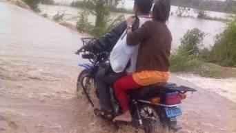Una lluvia intensa se registra en Tarapoto y causa alarma en la poblaci&oacute;n