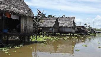 Entregan ayuda humanitaria a los damnificados por inundaciones en Loreto