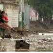 Limpian viviendas da&ntilde;adas por huaico en localidad de Cheto - Amazonas - 
