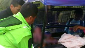 Mujer da a luz a beb&eacute; en mototaxi con ayuda de polic&iacute;as de Tarapoto
