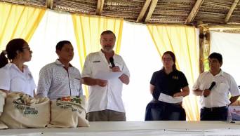 San Mart&iacute;n entrega 14 contratos de cesi&oacute;n en uso para fines agroforestales