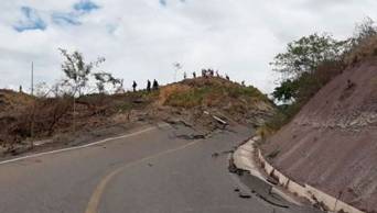 Movimiento de masa causa da&ntilde;os en camino de regi&oacute;n Amazonas